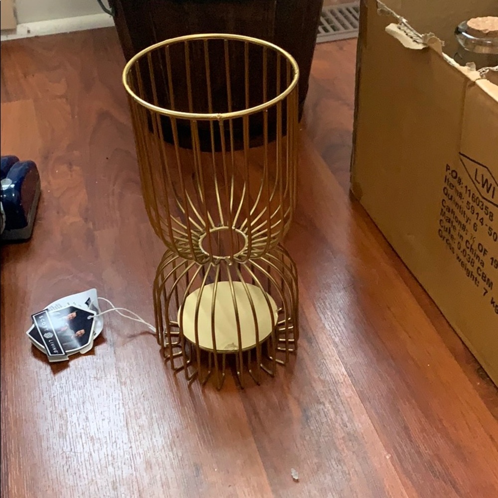 Gold candle holder